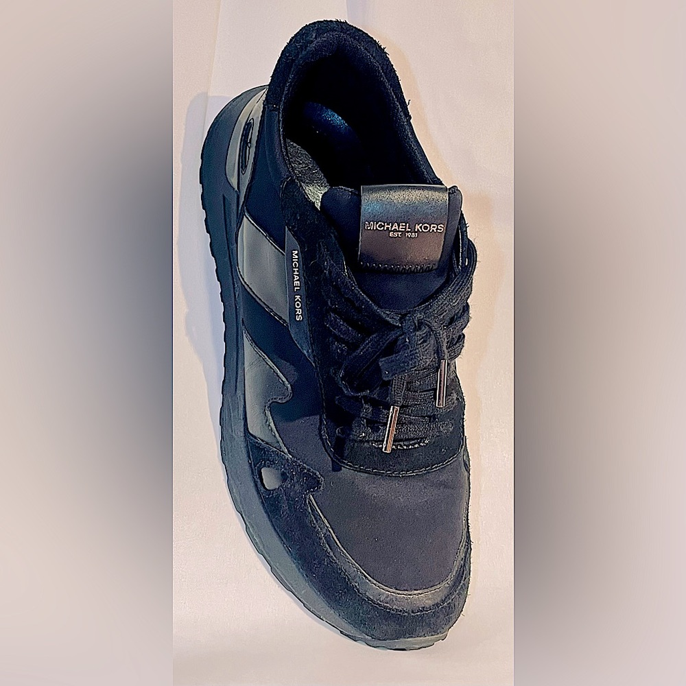 NWOT| MICHAEL KORS TRAINER MILES SUEDE AND SCUBA | BLK